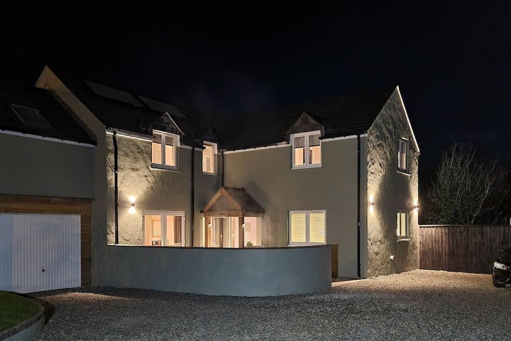 Willow Lodge, Wolfscastle Haverfordwest Exterior foto